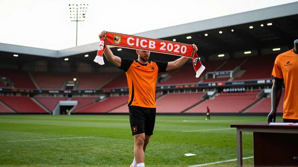 Lorient adds midfield talent as Gabin Bernardeau signs to 2030